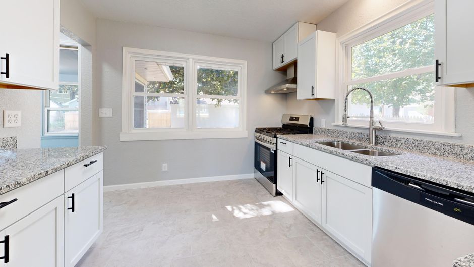 Modern kitchen remodel design showcasing custom cabinetry